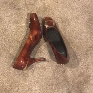 Stuart Weitzman Endorbit taffy cosmos heels